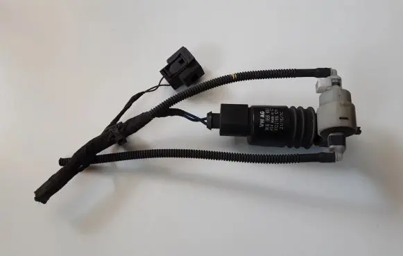 Audi A4 S4 B8 8K Windscreen/windshield washer pump 1K6955651