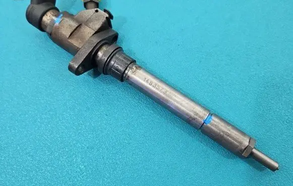 Fuel injector
