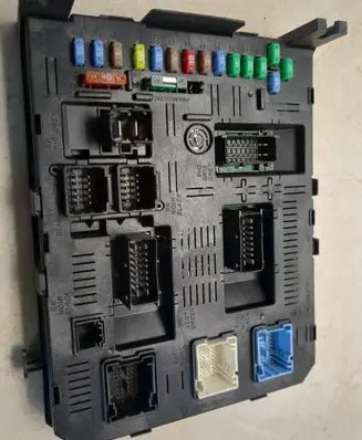 Citroen C4 I Fuse module 9663510280 01210307 BSI2004H01