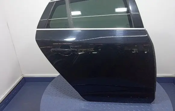 Volvo V60 Rear door