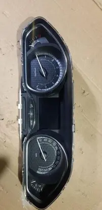 Peugeot 208 Speedometer (instrument cluster) 9810204880