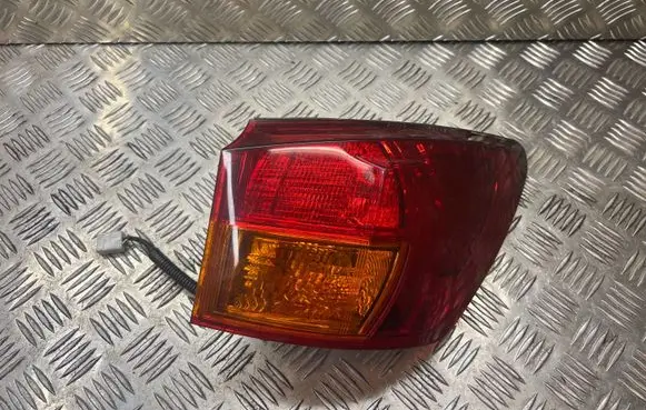 Lexus IS 220D-250-350 Rear/tail lights