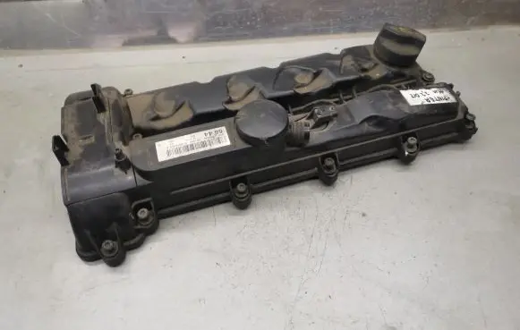 Mercedes-Benz Sprinter W906 Rocker cam cover A6510100230 A6510105844
