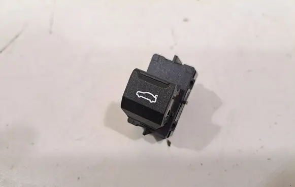 BMW 2 Active Tourer U06 Tailgate/boot open switch button 5A2BCB6