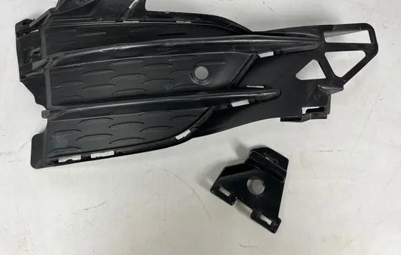 Mercedes-Benz GLE W167 Front bumper lower grill A1678853810