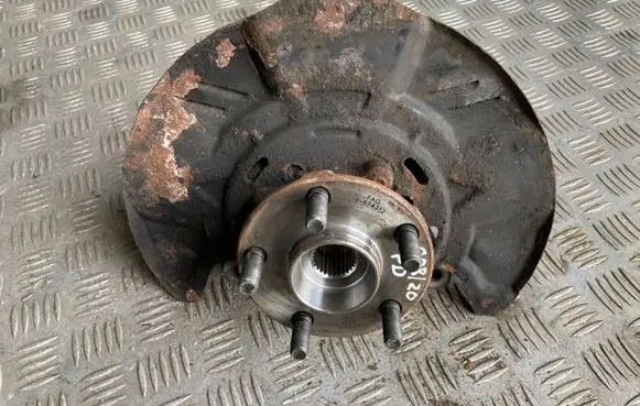 Subaru Outback Front wheel hub
