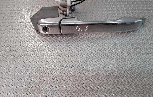 Honda CR-V Front door exterior handle