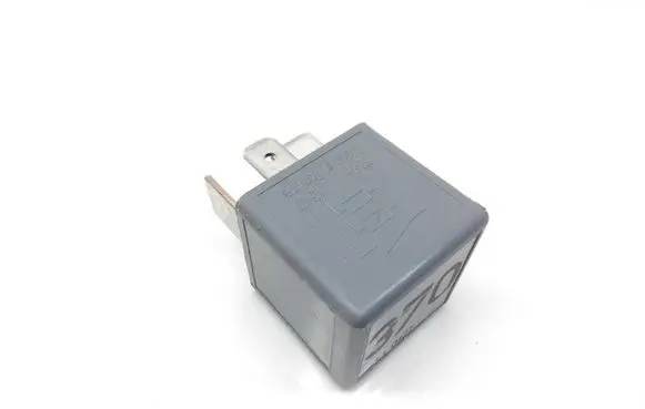 Audi A4 S4 B6 8E 8H Other relay 8D0951253