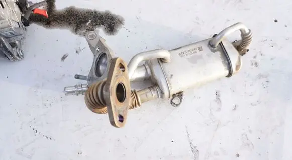 EGR valve cooler
