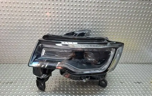 Jeep Grand Cherokee Headlight/headlamp 68142493AH
