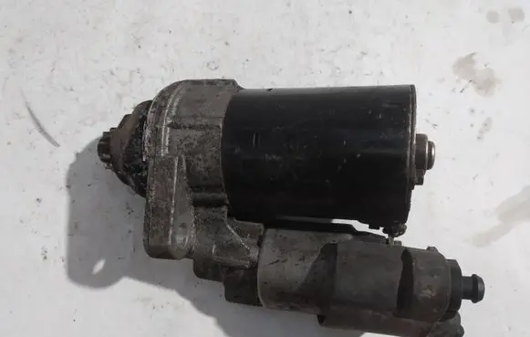 Volkswagen Golf VI Starter motor 02T911023M 0001120408