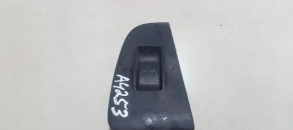 Toyota Avensis T250 Electric window control switch 7423105140 74231-05140