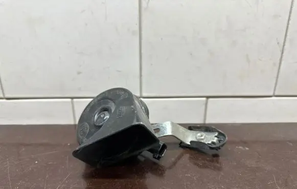 Volvo V60 Horn signal 30796896 1622C03