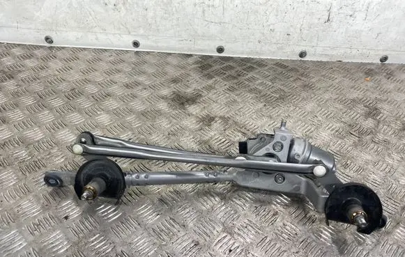 Subaru XV II Front wiper linkage and motor 86511FL010