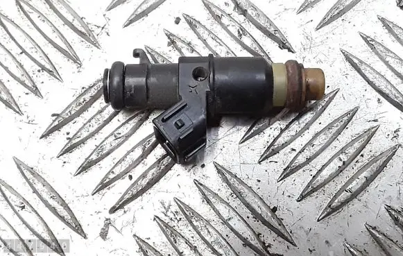 Honda CR-V Fuel injector