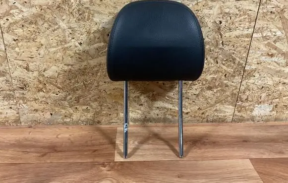 Mercedes-Benz B W245 Front seat headrest 