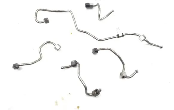 Mazda CX-5 Fuel injector supply line/pipe SHY1
