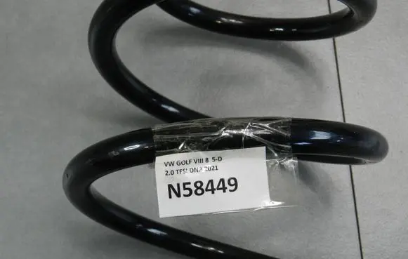 Volkswagen Golf VIII Front coil spring