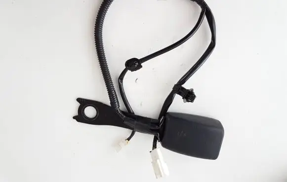 Lexus CT 200H Front seatbelt buckle 18189 B620