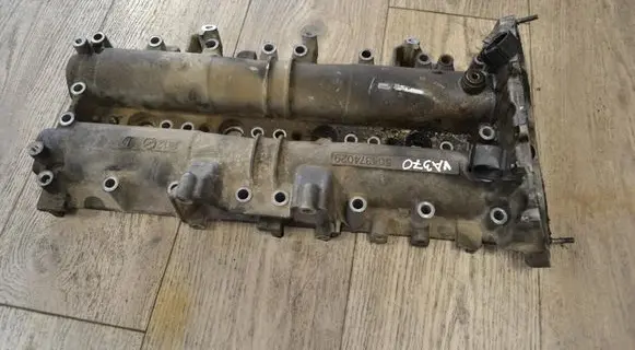 Iveco Daily 6th gen Rocker cam cover 504374029