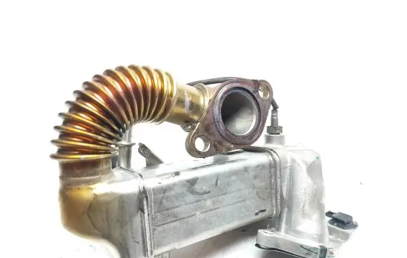 Renault Trafic III (X82) EGR valve cooler 147350678R