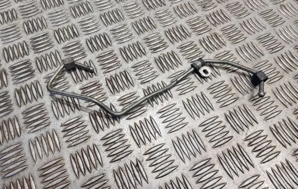 Volkswagen Cross Polo Fuel injector supply line/pipe 