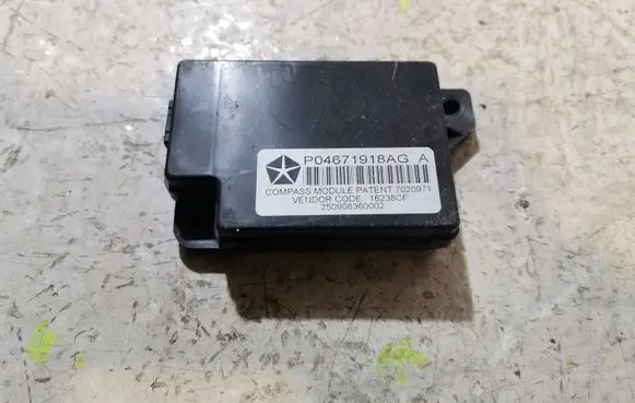 Chrysler Voyager GPS navigation control unit/module P04671918AG