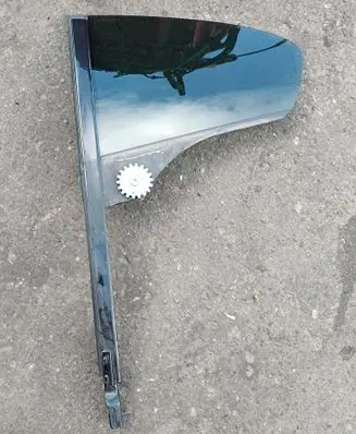 BMW 6 F06 Gran coupe Rear vent window glass 43R005274