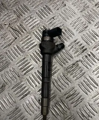 Volkswagen Golf VII Fuel injector 04L130277A BTC
