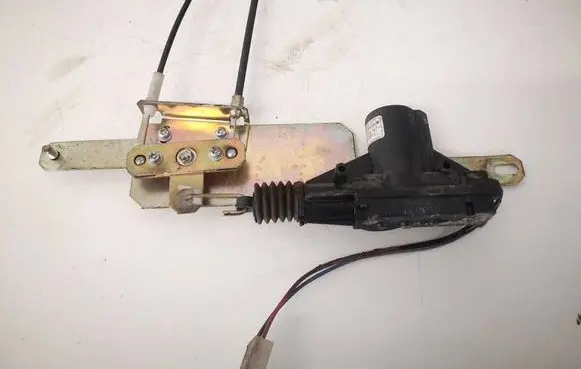 Toyota Yaris Central locking motor 