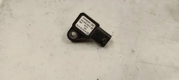 Mercedes-Benz A W176 Air pressure sensor A0101537428