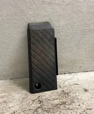 Volkswagen PASSAT B5.5 Foot rest pad/dead pedal 8D1864777