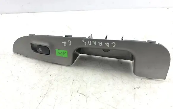 KIA Carens II Electric window control switch 935801D000