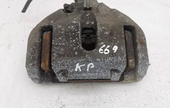 Front brake caliper
