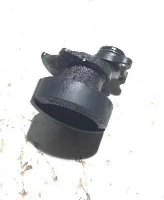 Volvo XC60 Oil filler cap 30777537