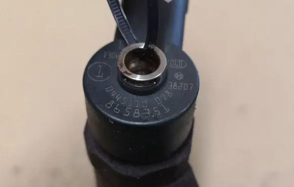 Volvo XC90 Fuel injector 0445110078