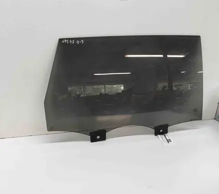 Audi Q7 4L Rear door window glass
