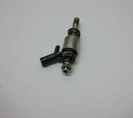 Audi A5 Sportback 8TA Fuel injector 06K906036