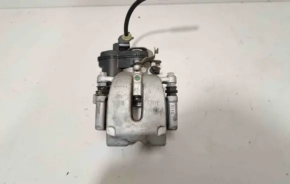 BMW X4 G02 Rear brake caliper 6887387 6887385