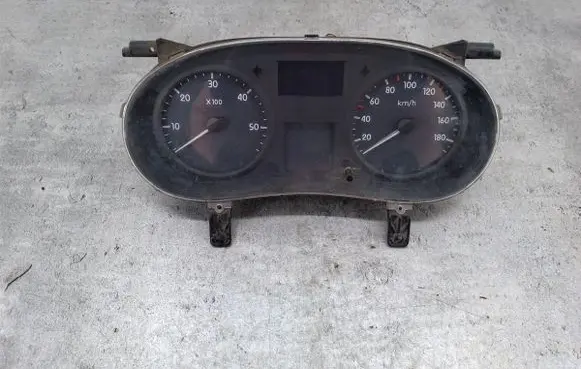 Renault Master II Speedometer (instrument cluster) P8200359415-G