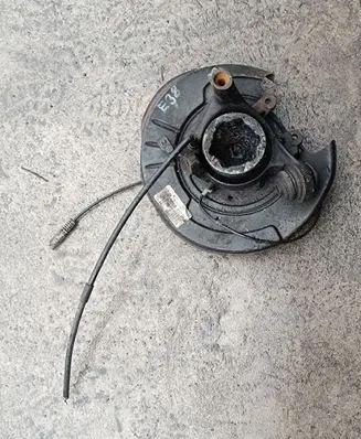 BMW 7 E38 Rear wheel hub spindle/knuckle 