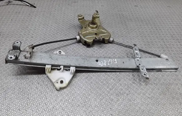 Rear door manual window regulator