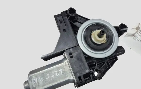 Volvo V60 Front door window regulator motor 130621 966268103