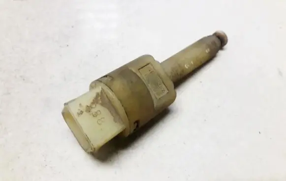 Audi A6 S6 C5 4B Brake pedal sensor switch 4A0945515A