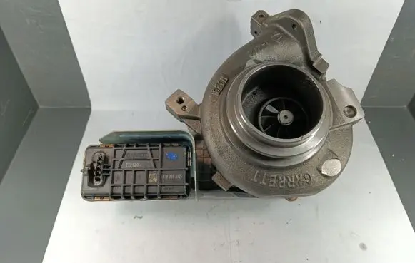 Mercedes-Benz E W211 Turbo A6470900200 6NW008412 712120