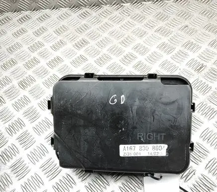 Mercedes-Benz GLE W167 Quarter panel pressure vent A1678308804 A1678308201