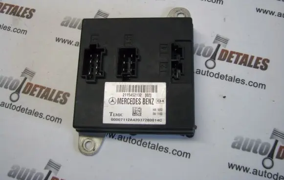 Mercedes-Benz E W211 Comfort/convenience module A2115452132