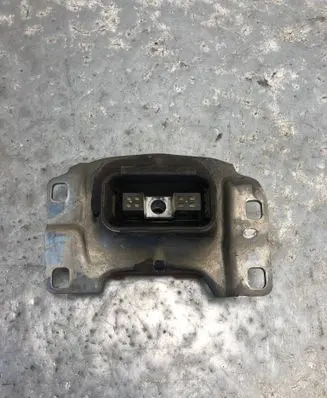 Ford Kuga II Engine mount bracket V61-7M121