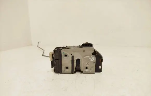 Dodge Caliber Front door lock