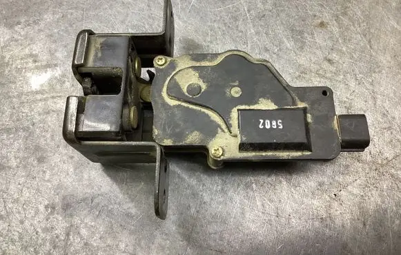 KIA Sorento Tailgate window lock/catch/latch 871303E000